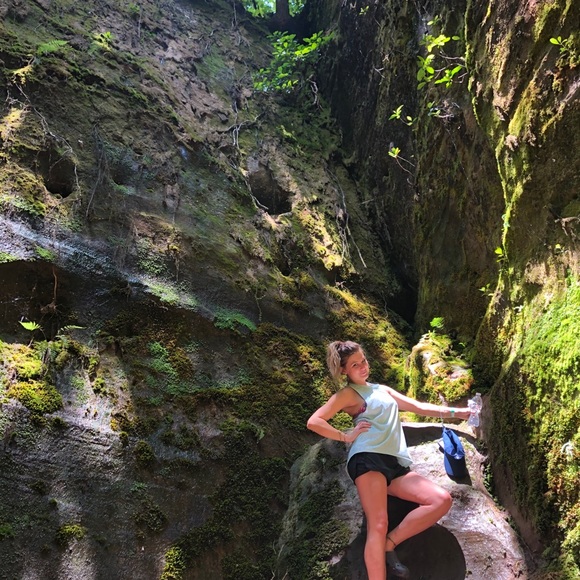 Meet your Posher, Catherine - Picture 2 of 5